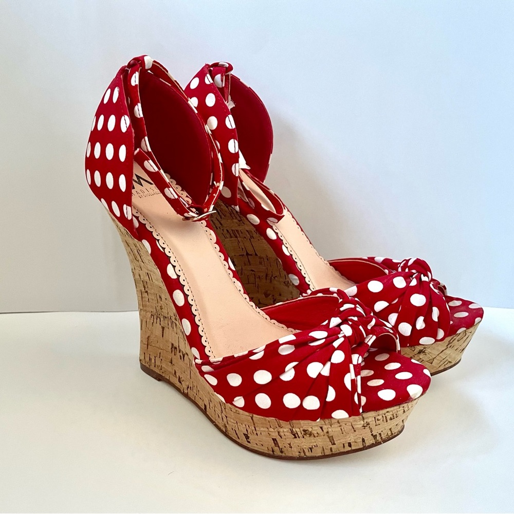 Madison, size 7,5, never wear